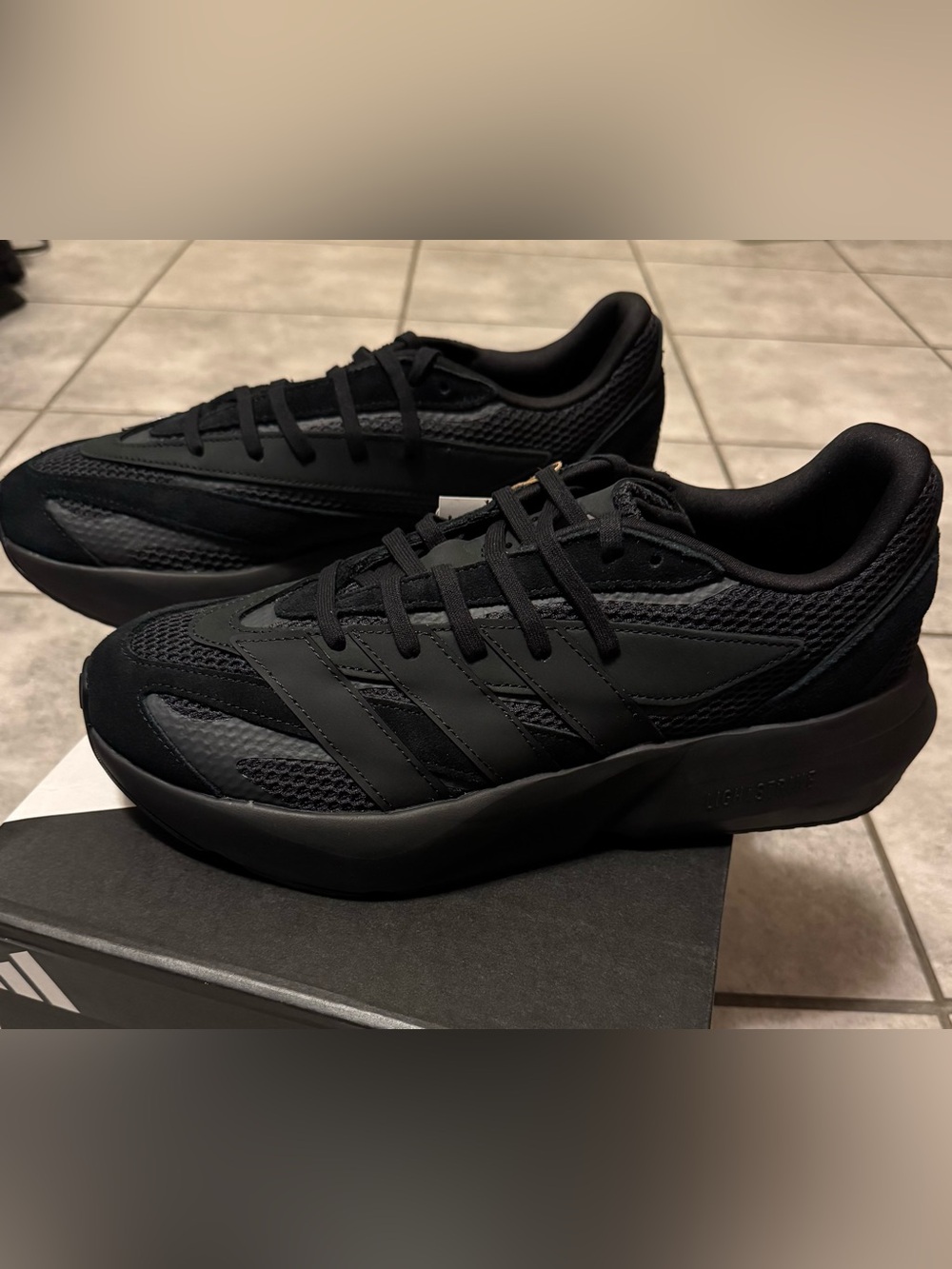 Adidas Lightblaze Core Black Carbon Mens Running Size 10 NEW